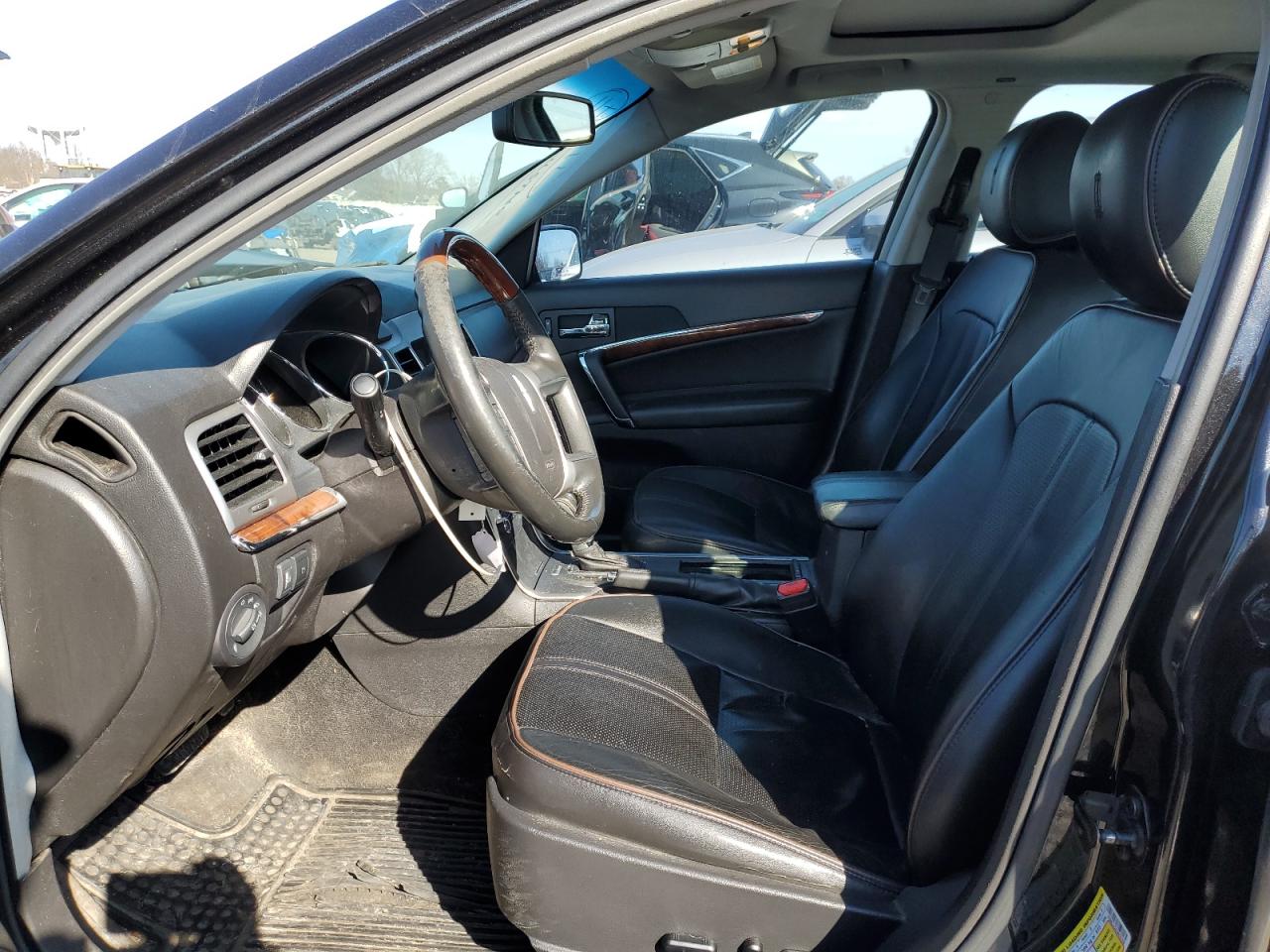 2012 Lincoln MKZ - Image 7
