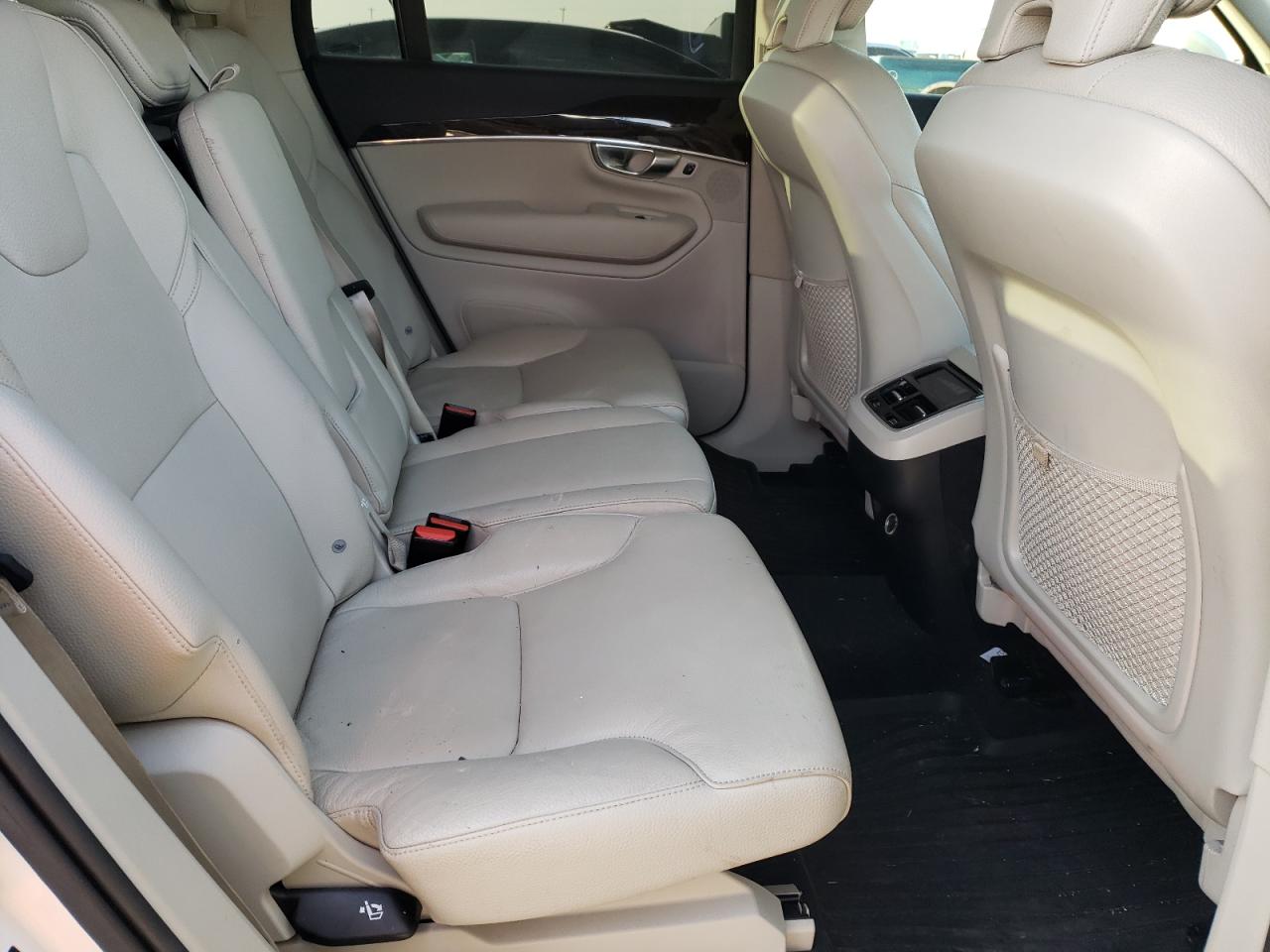 2019 Volvo XC90 - Image 11