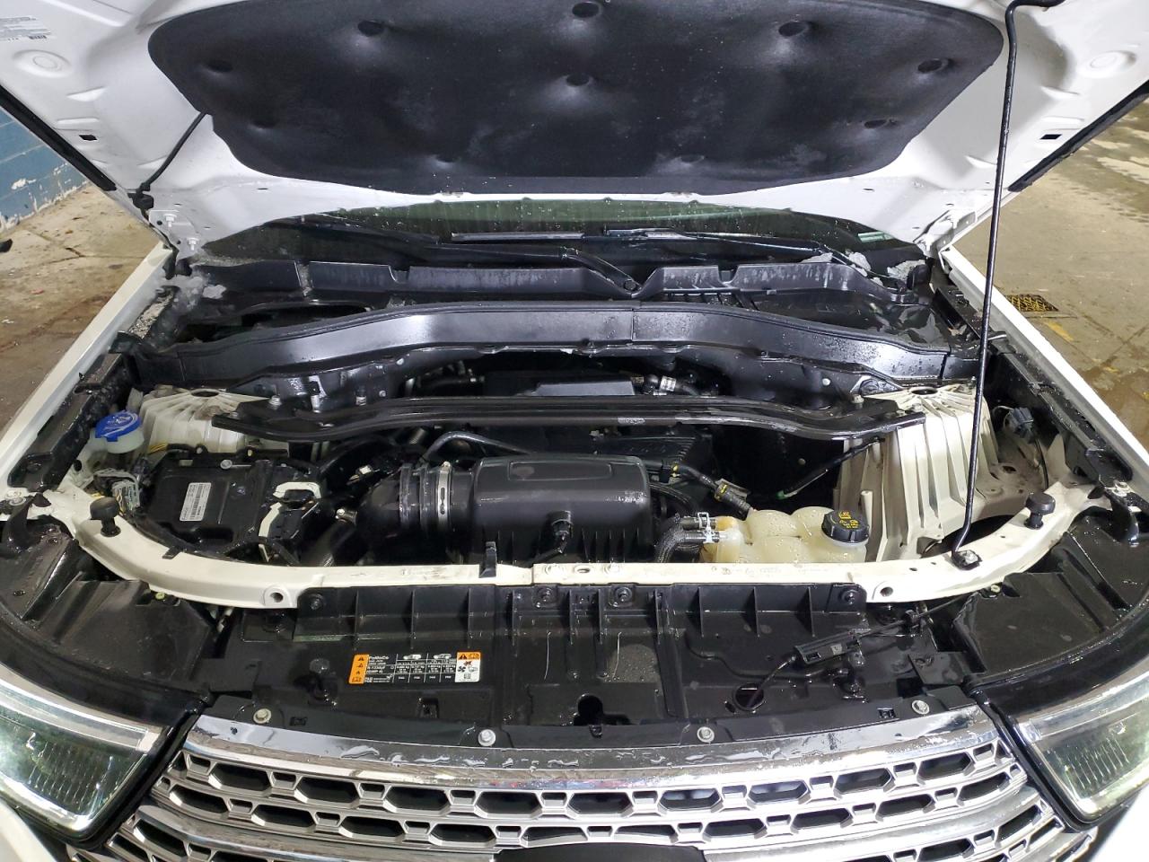 2020 Ford Explorer - Image 12