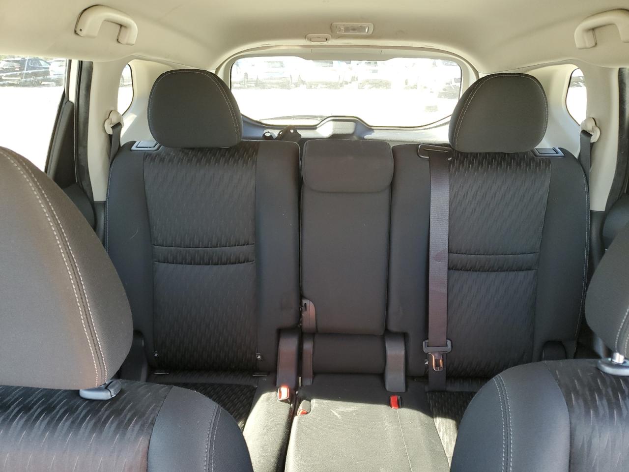 2020 Nissan Rogue - Image 10