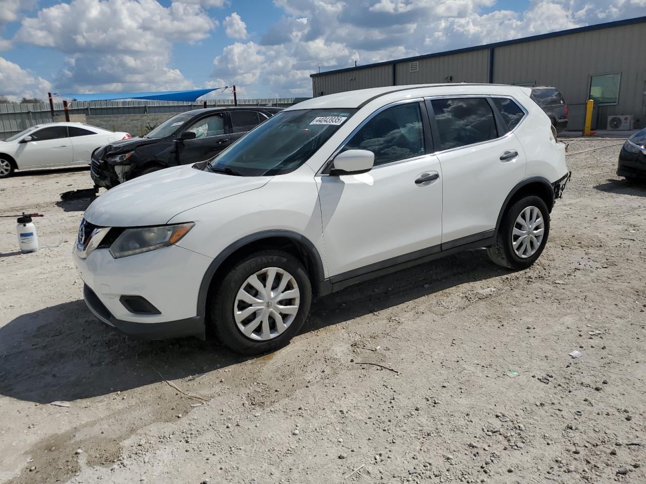 2016 Nissan Rogue - Image 1