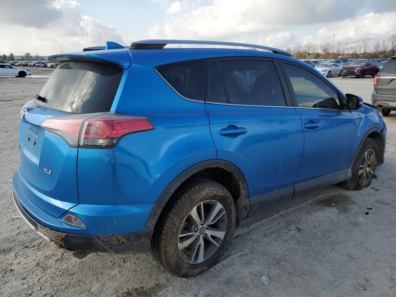 2017 Toyota RAV 4 - Image 3