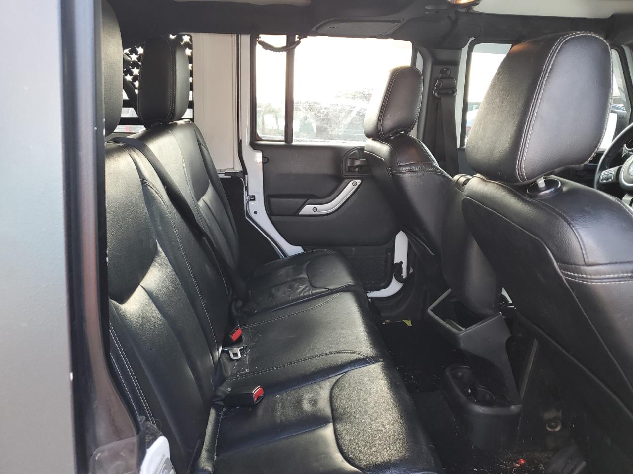 2017 Jeep Wrangler - Image 10