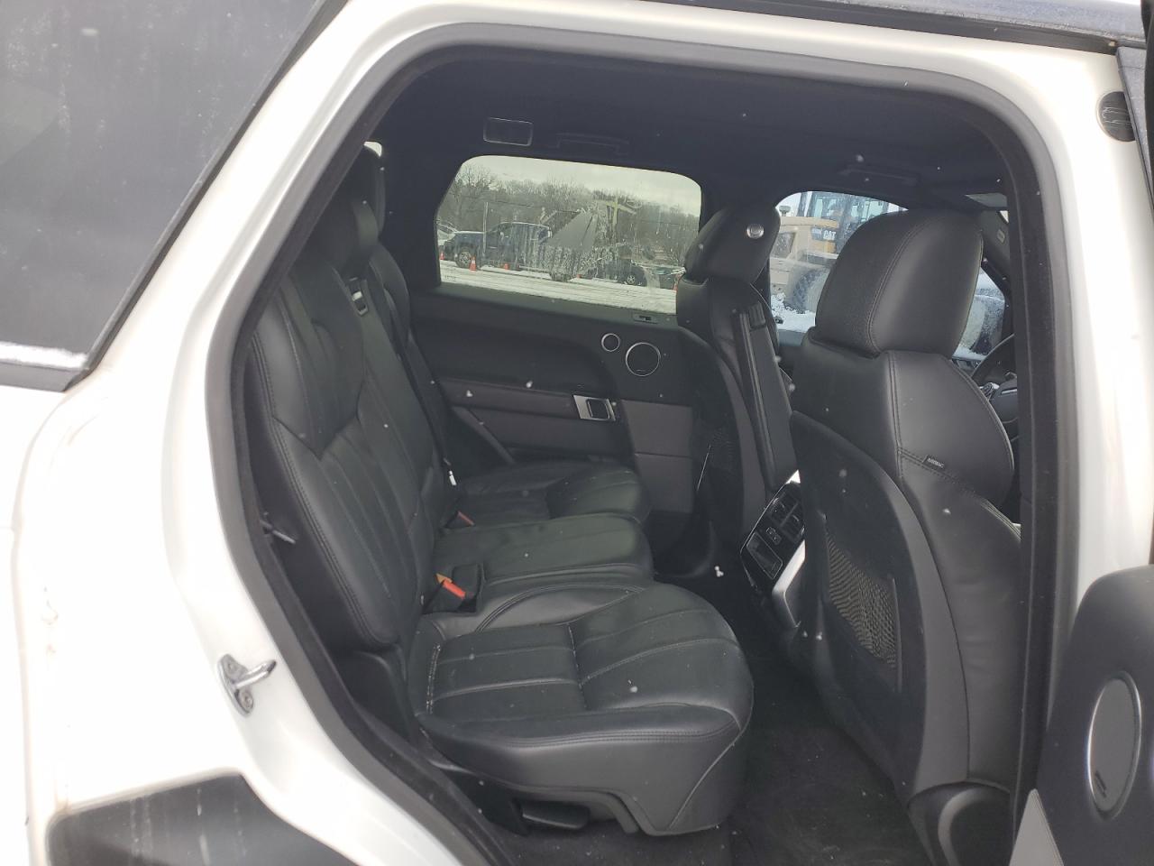 2016 Land Rover Range Rover - Image 11