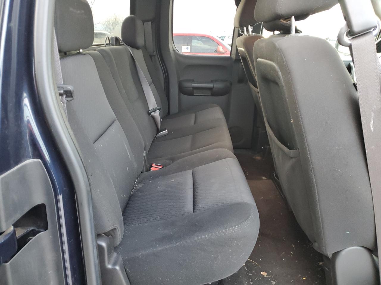 2011 GMC Sierra - Image 10