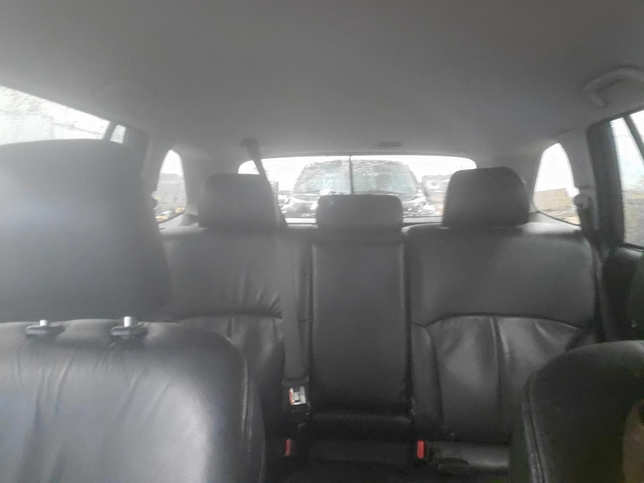 2012 Subaru Outback - Image 10