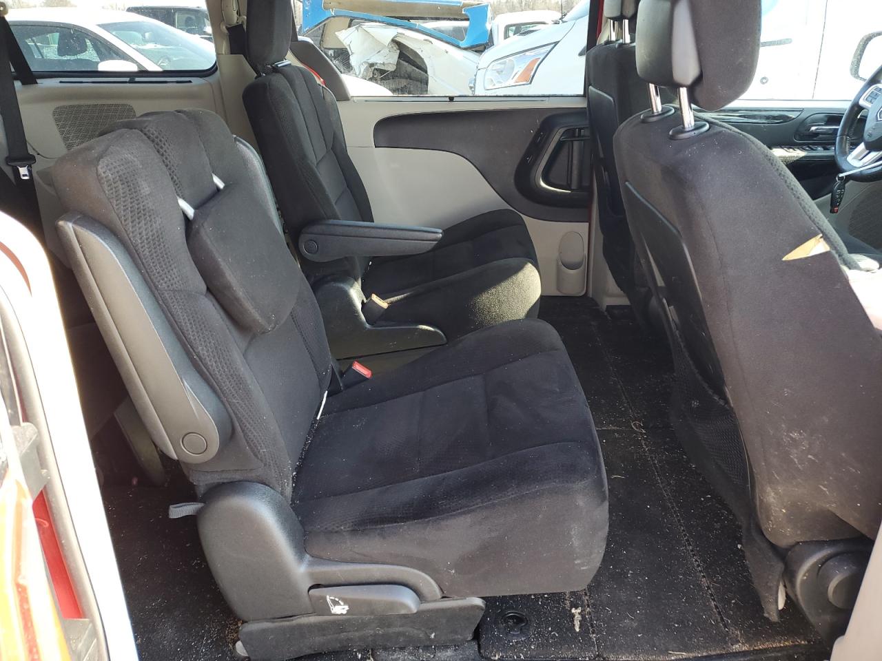 2013 Dodge Caravan - Image 11