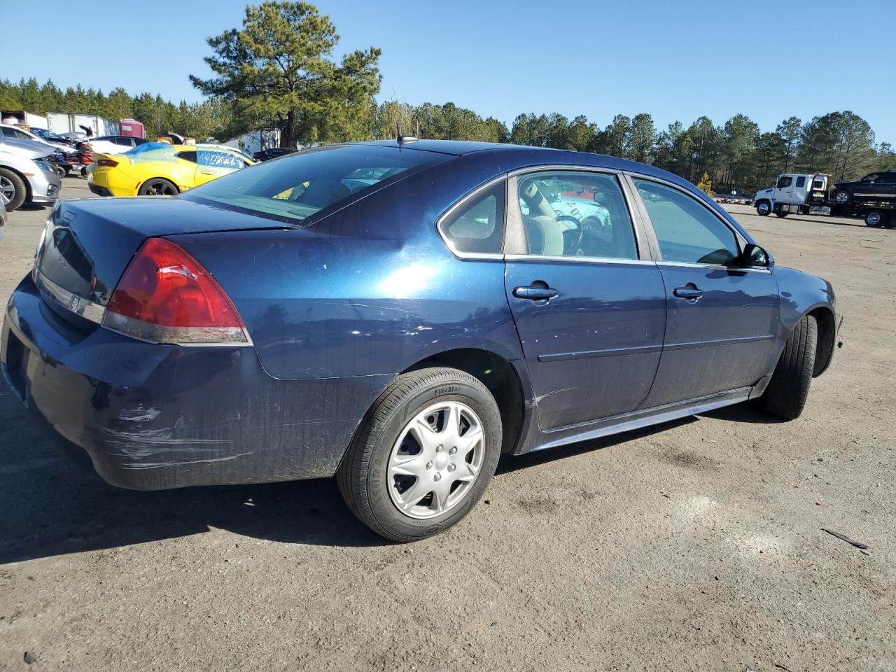 2011 Chevrolet Impala - Image 3