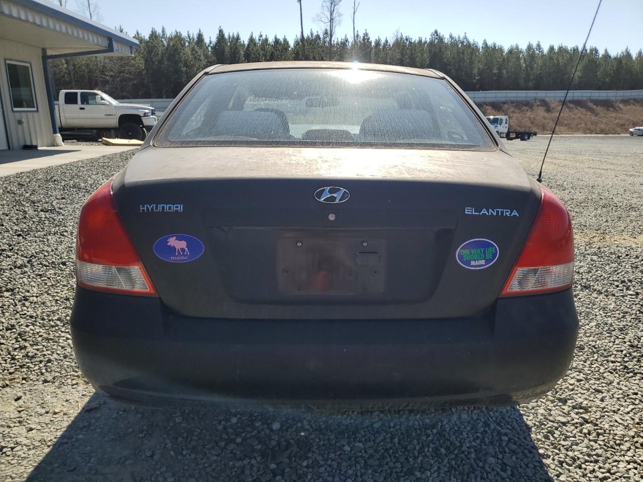 2003 Hyundai Elantra - Image 6