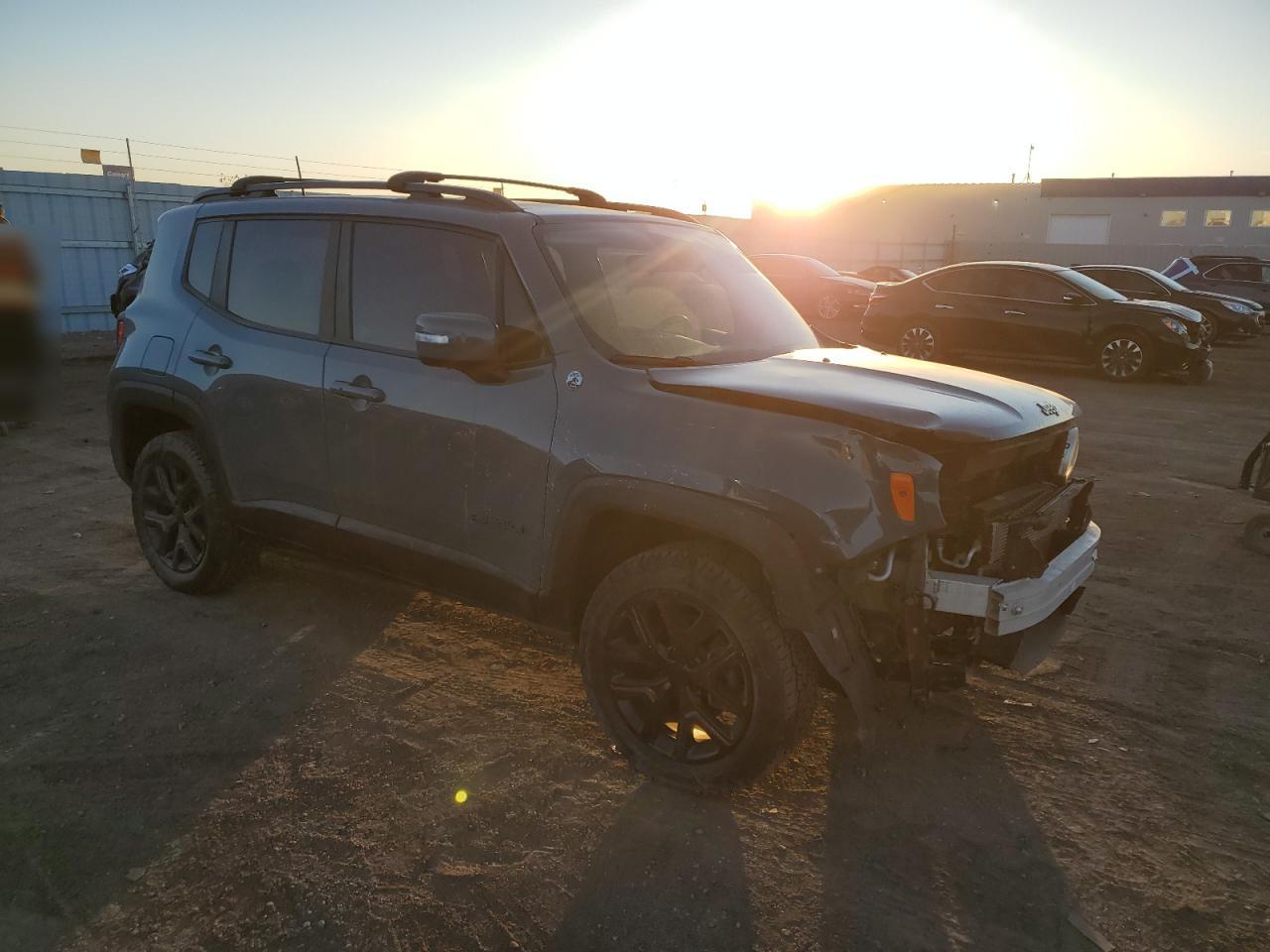 2018 Jeep Renegade - Image 4