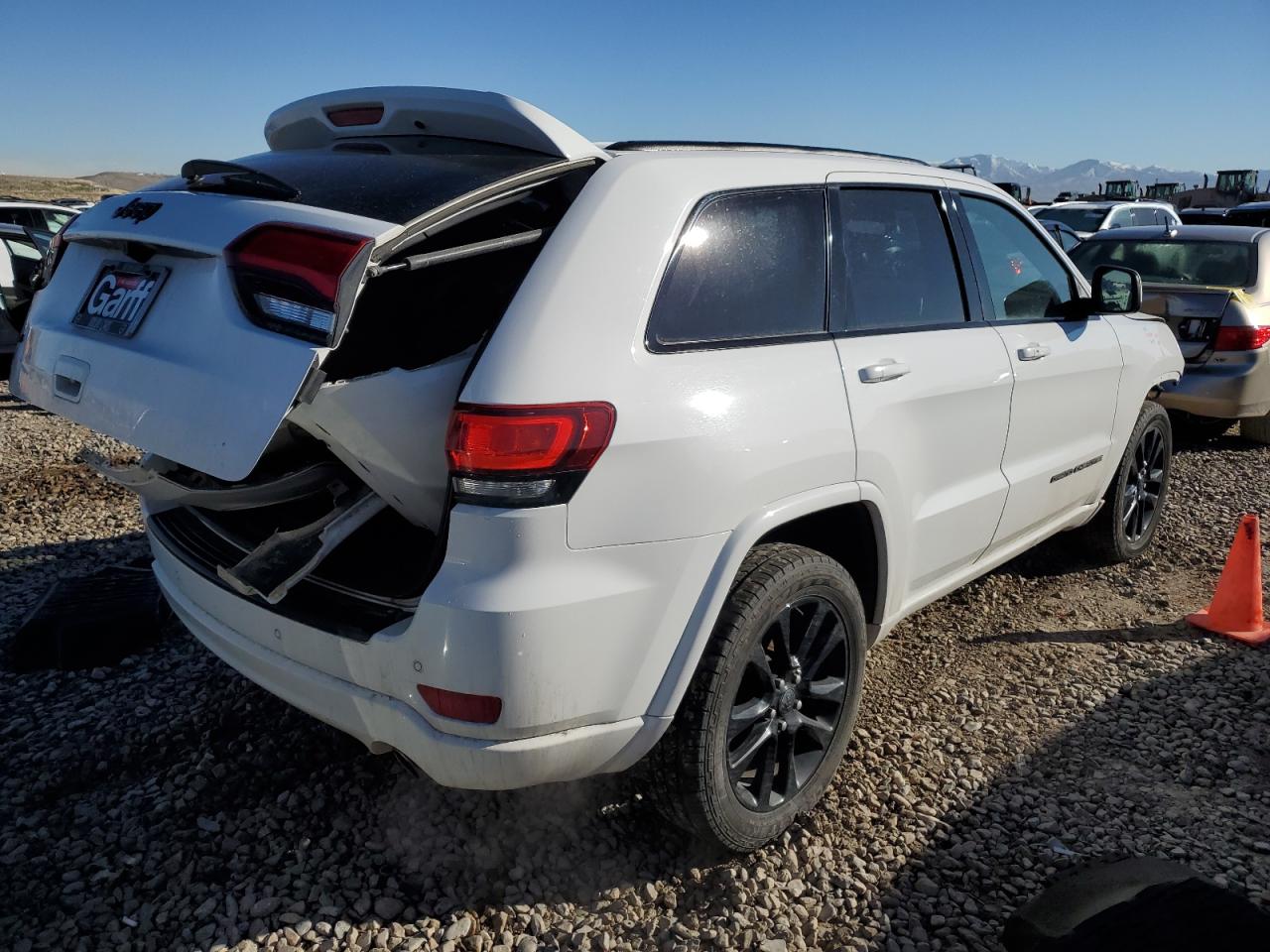 2018 Jeep Grand Cherokee - Image 3
