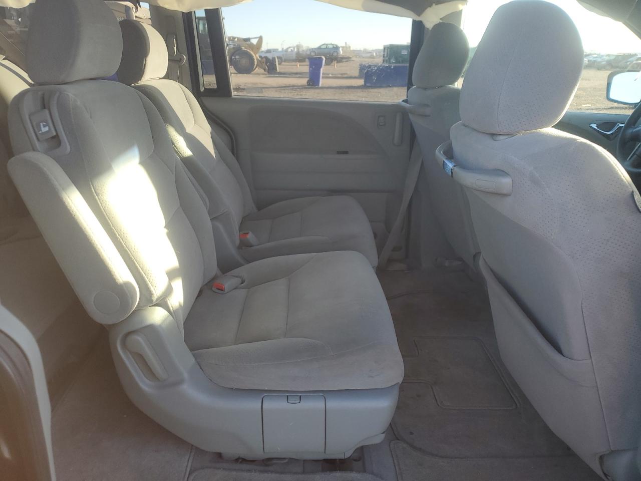 2005 Honda Odyssey - Image 11