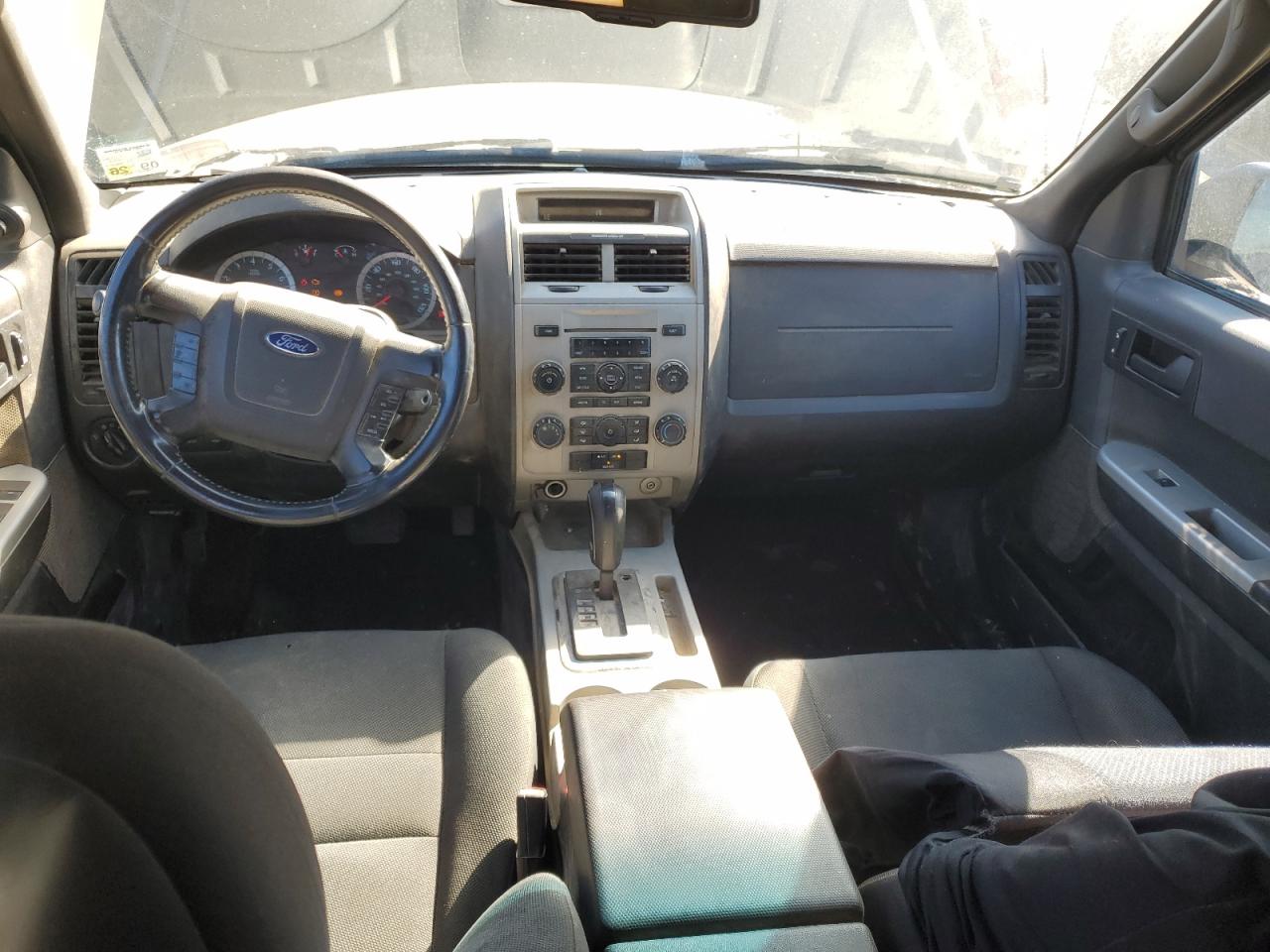 2010 Ford Escape - Image 8