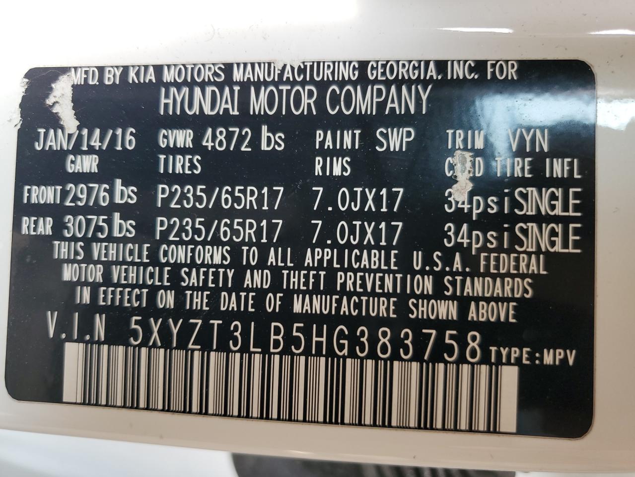 2017 Hyundai Santa Fe - Image 13