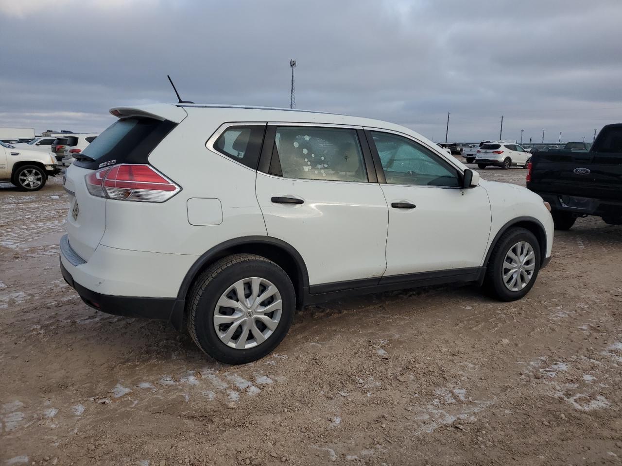 2016 Nissan Rogue - Image 3