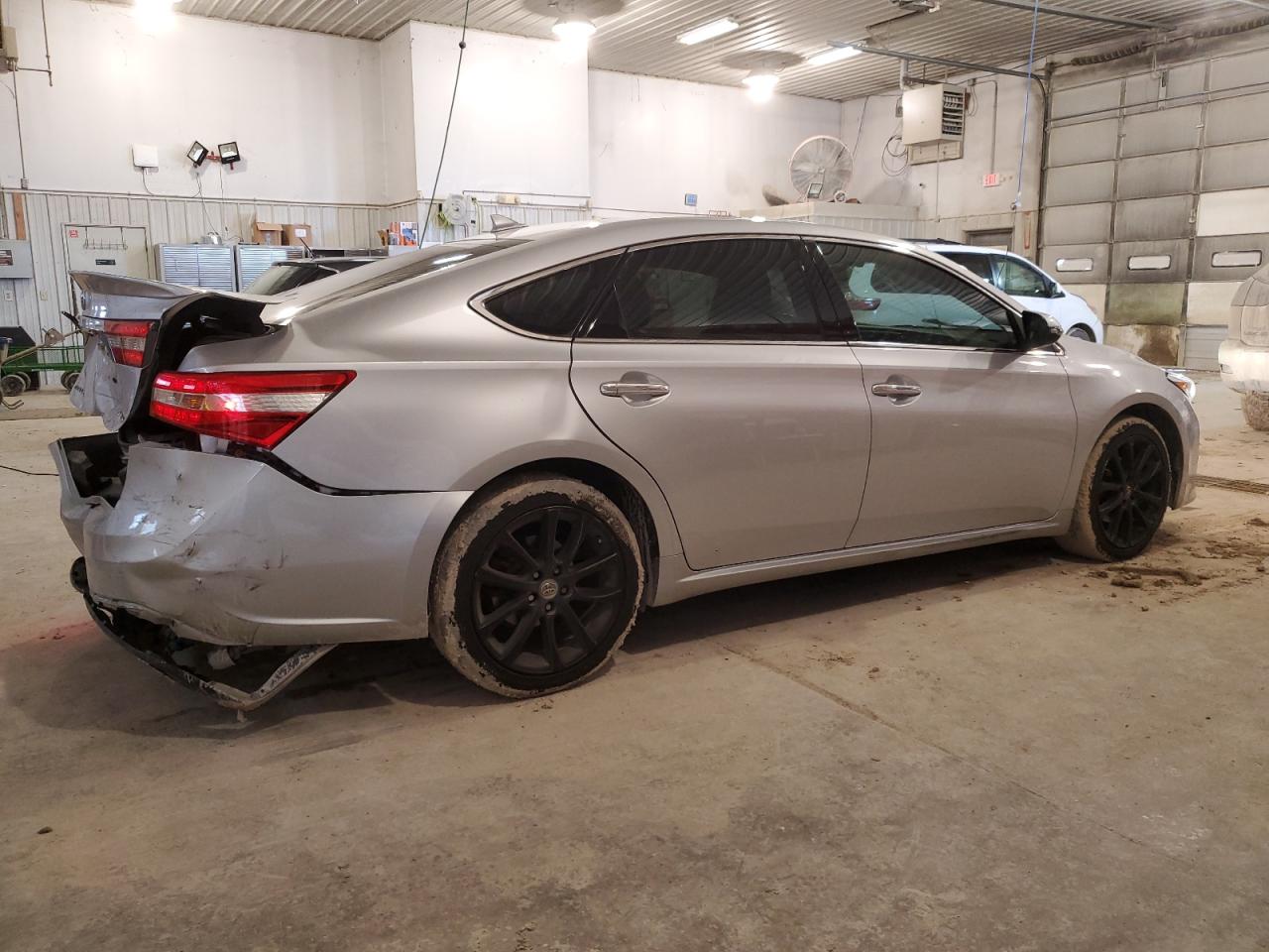 2013 Toyota Avalon - Image 3
