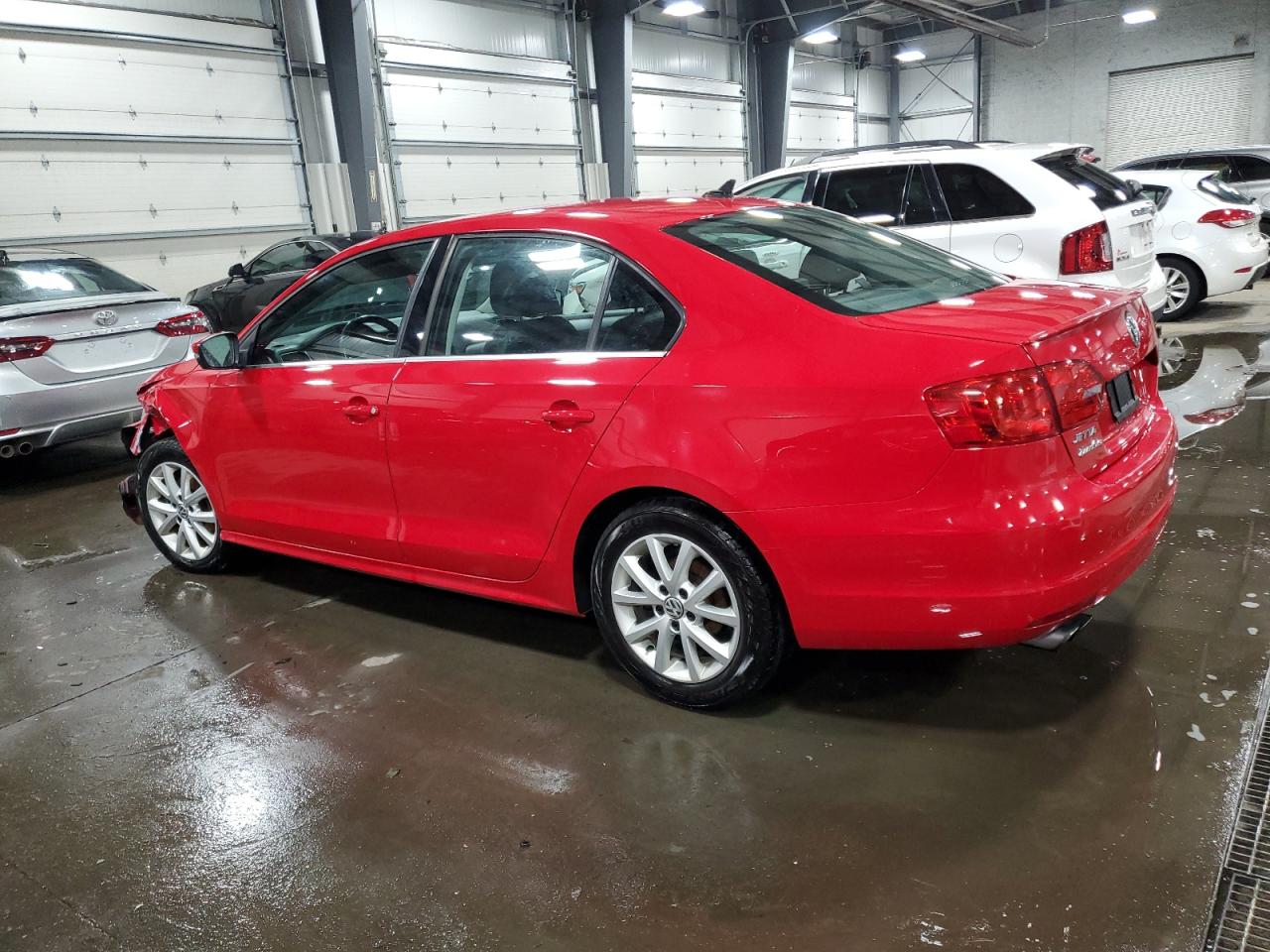 2014 Volkswagen Jetta - Image 2