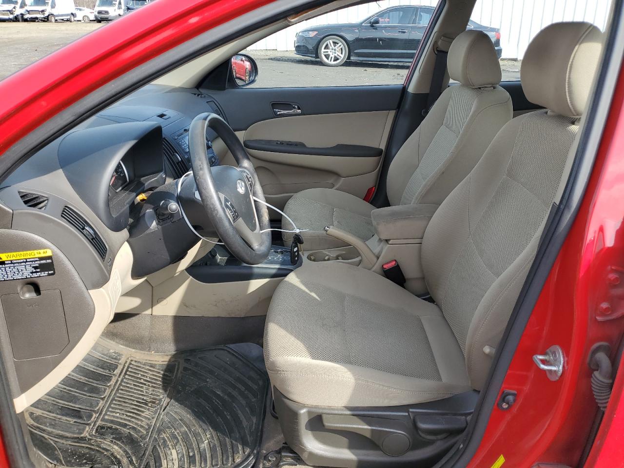 2012 Hyundai Elantra - Image 7