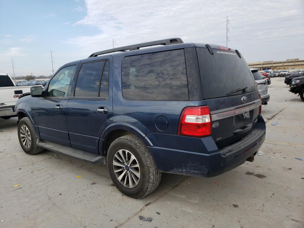 2015 Ford Expedition - Image 2