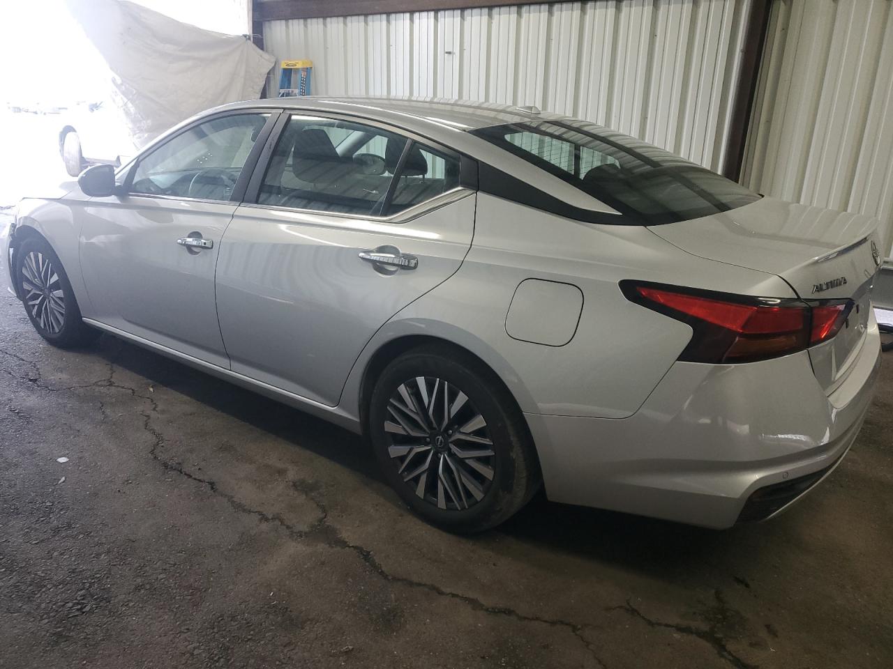 2024 Nissan Altima - Image 2