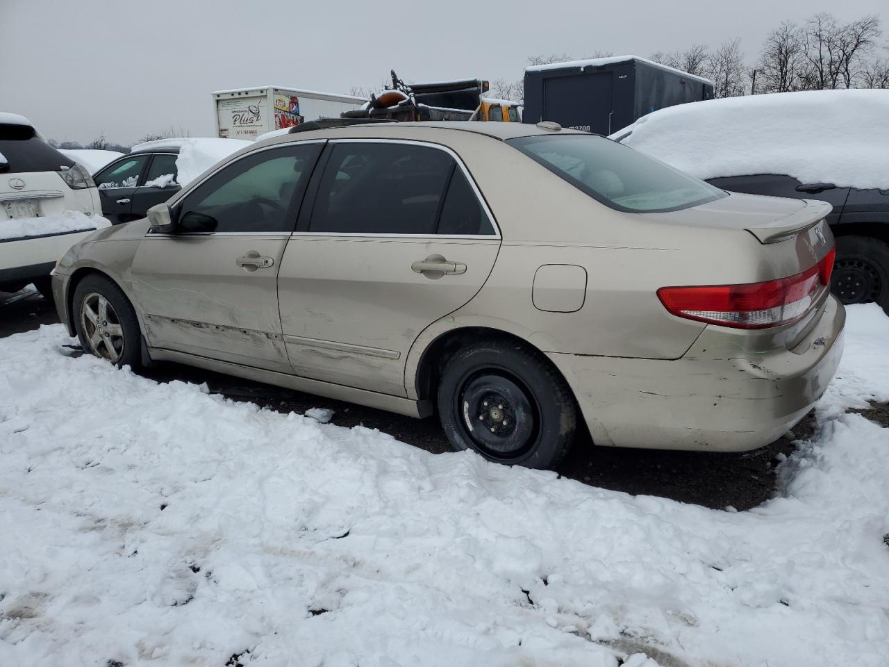 2004 Honda Accord - Image 2