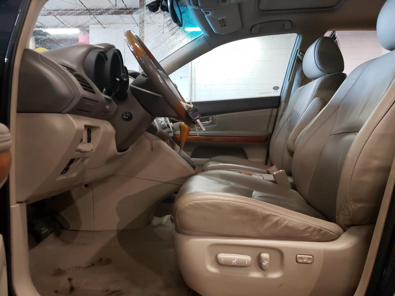 2004 Lexus RX - Image 7