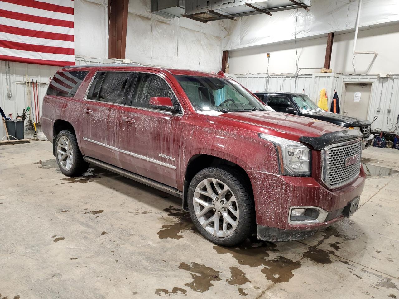 2016 GMC Yukon - Image 4