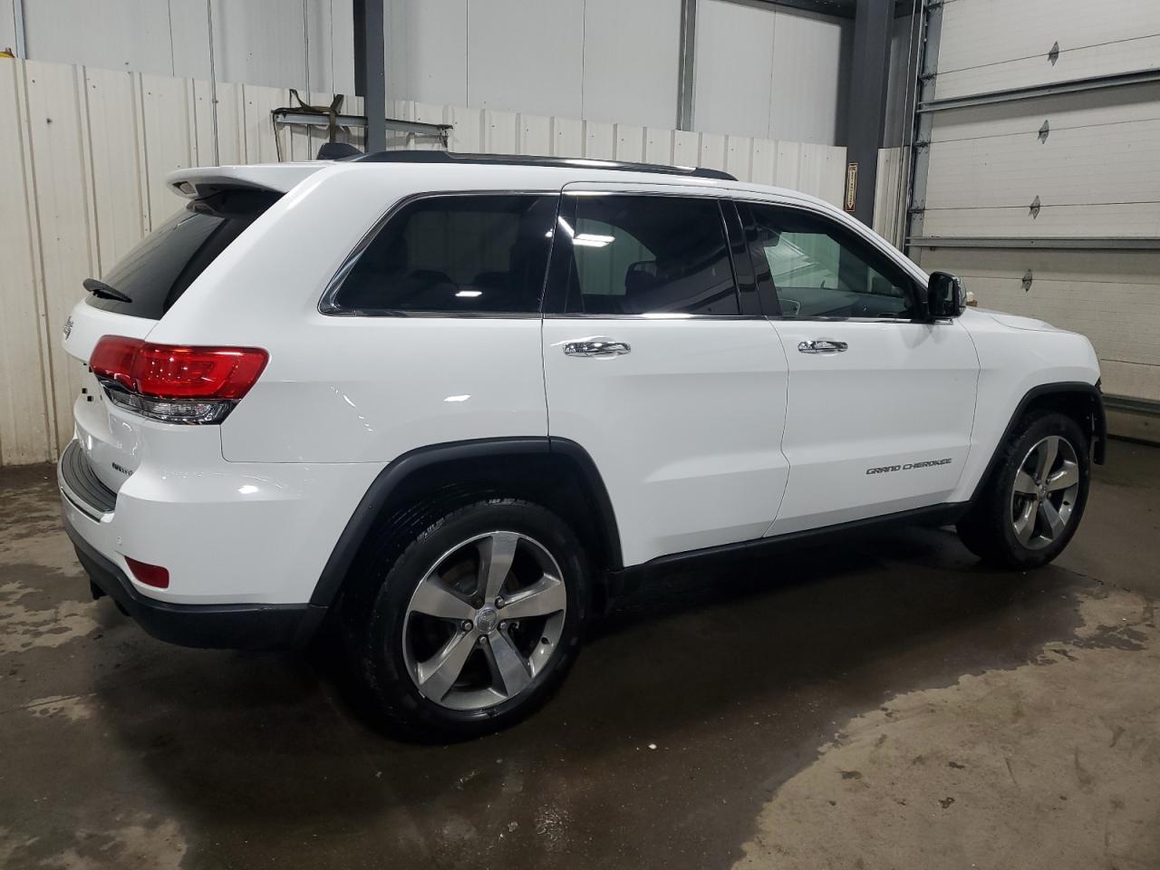 2016 Jeep Grand Cherokee - Image 3