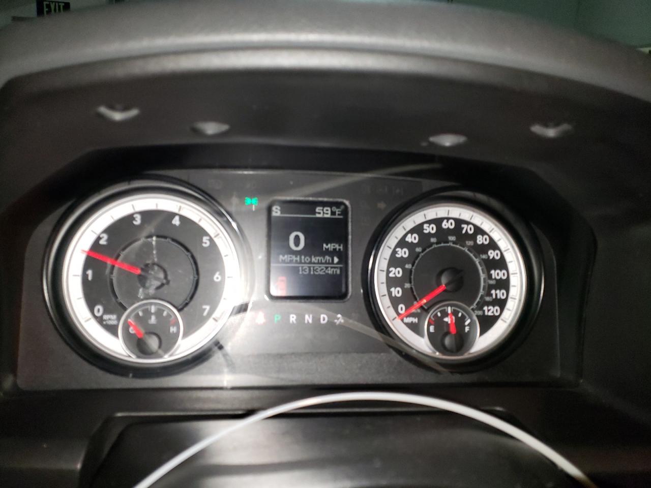 2016 RAM 1500 - Image 9