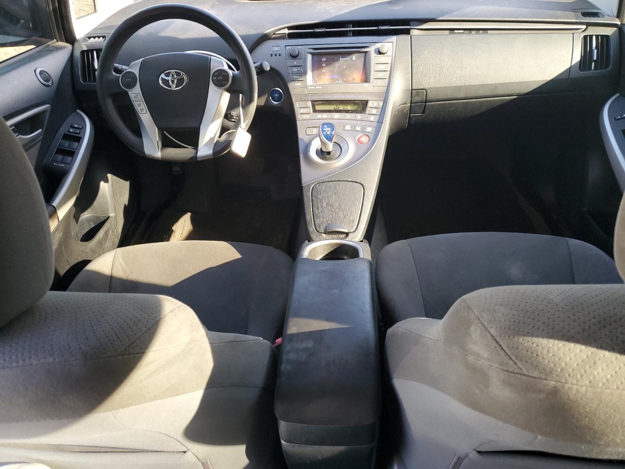 2012 Toyota Prius - Image 8