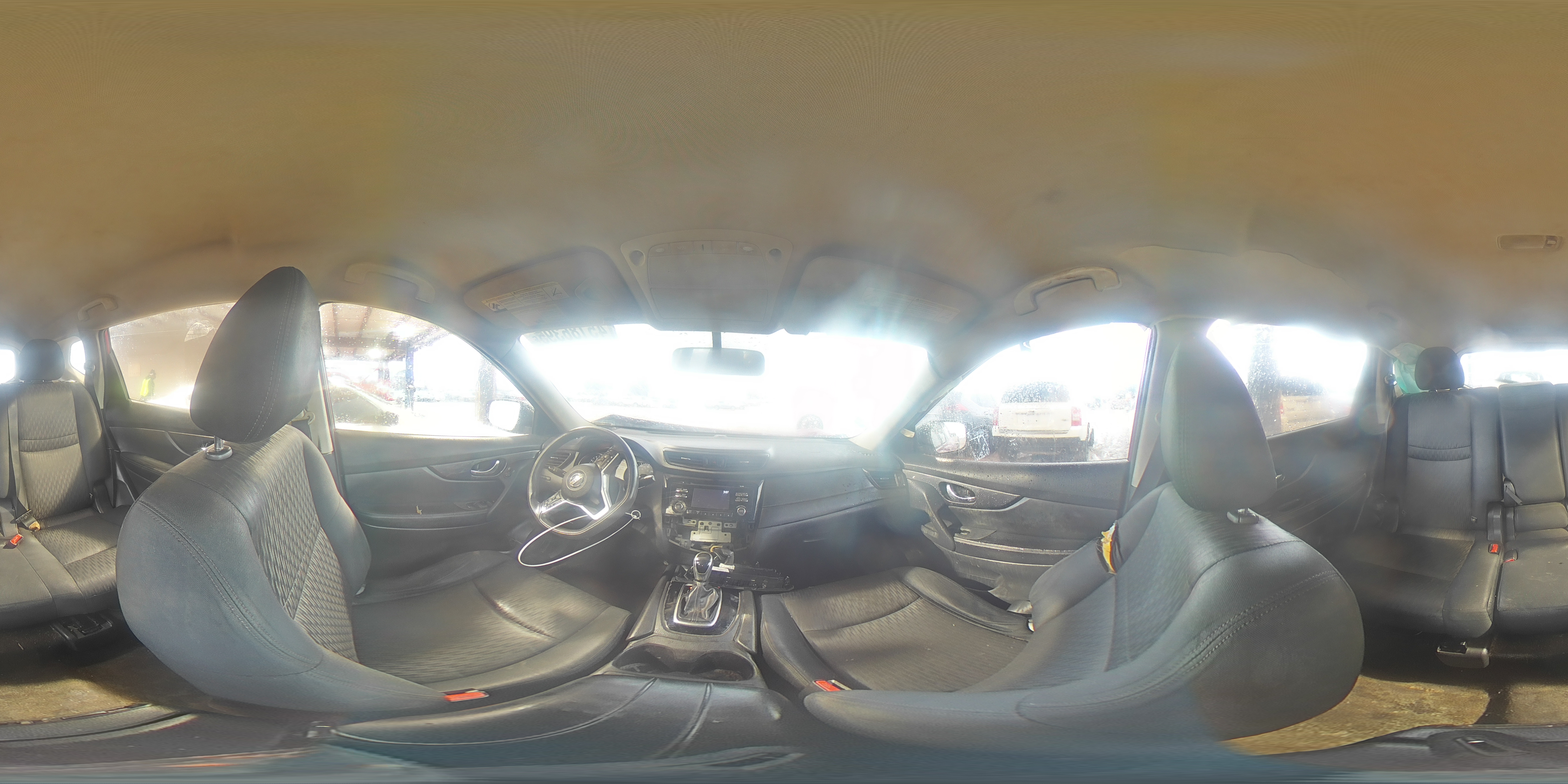 2017 Nissan Rogue - Image 16