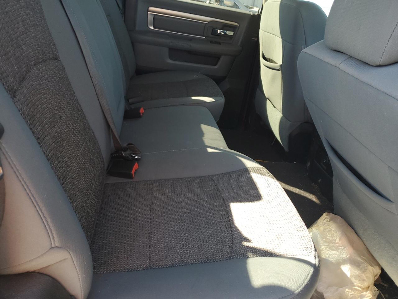 2016 RAM 1500 - Image 10