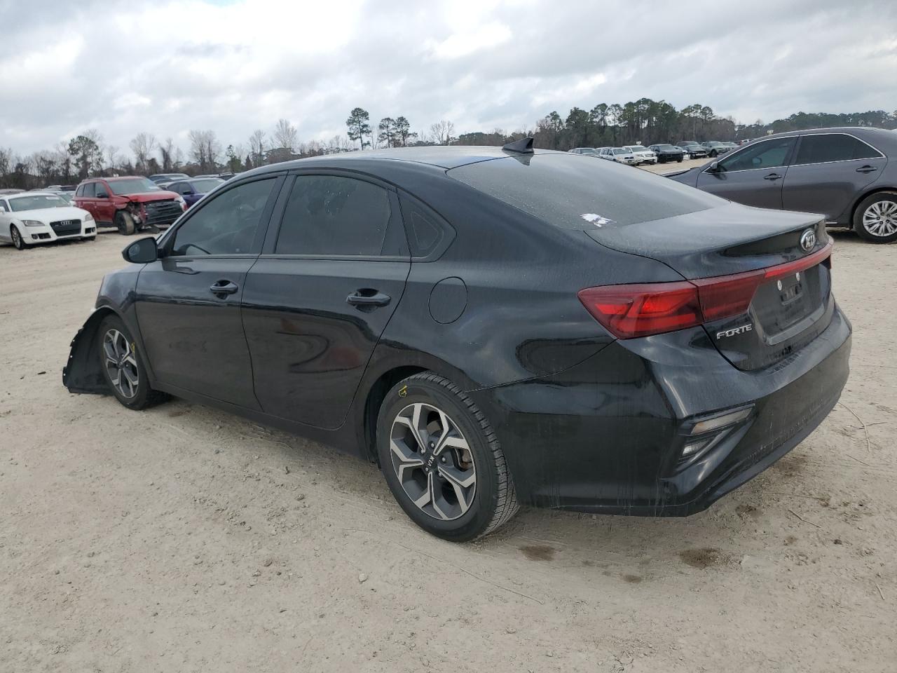 2019 Kia Forte - Image 2