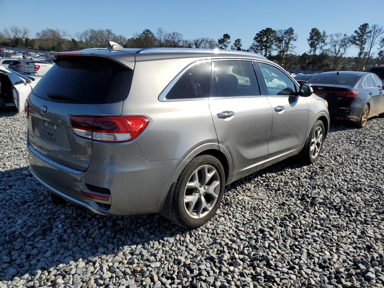 2017 Kia Sorento - Image 3