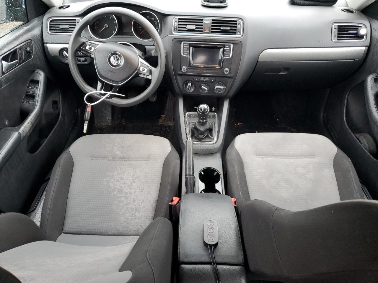 2018 Volkswagen Jetta - Image 8