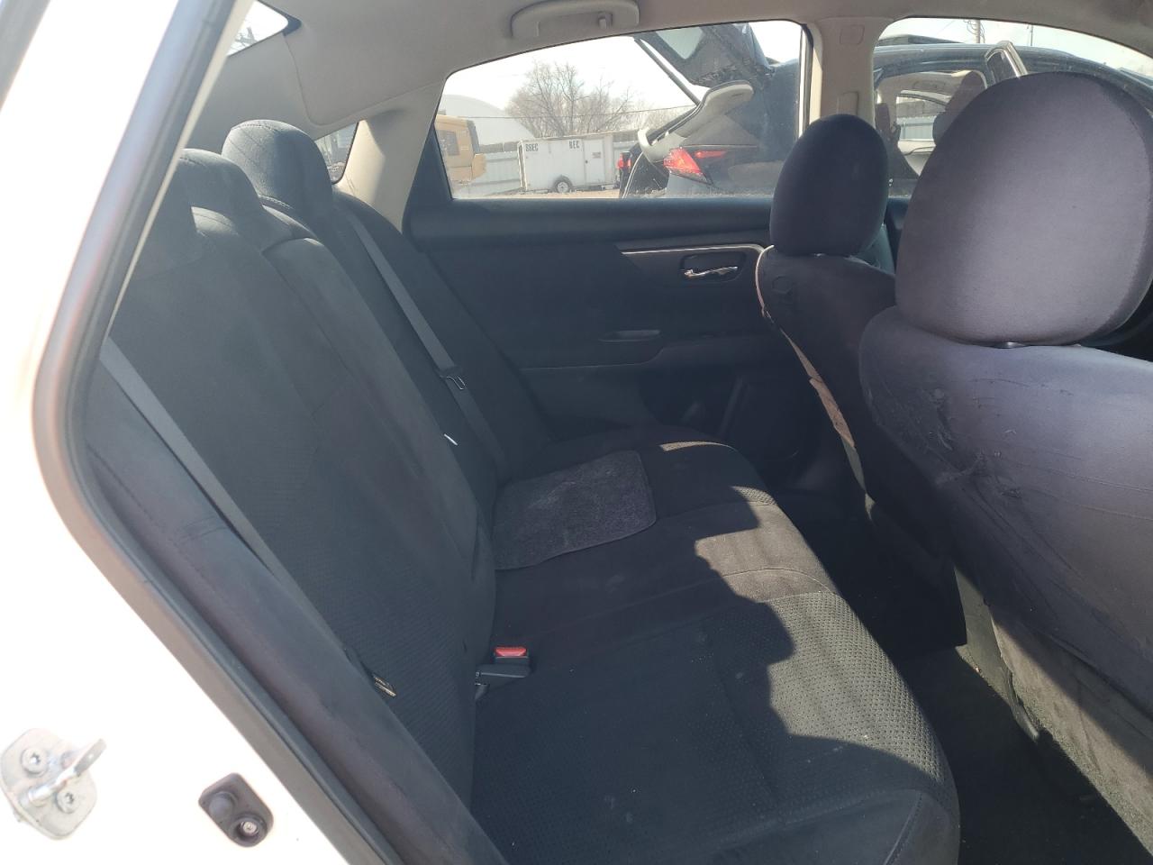 2015 Nissan Altima - Image 10