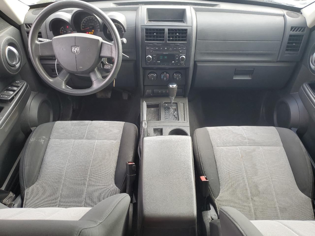 2008 Dodge Nitro - Image 8