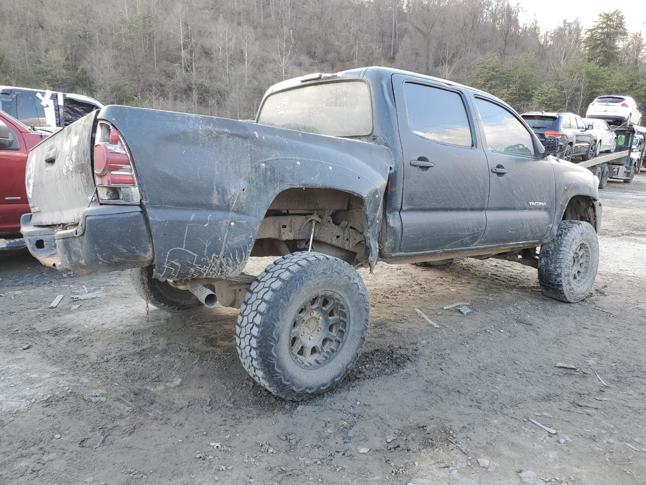 2013 Toyota Tacoma - Image 3