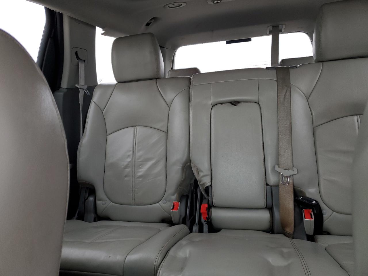 2015 GMC Acadia - Image 10