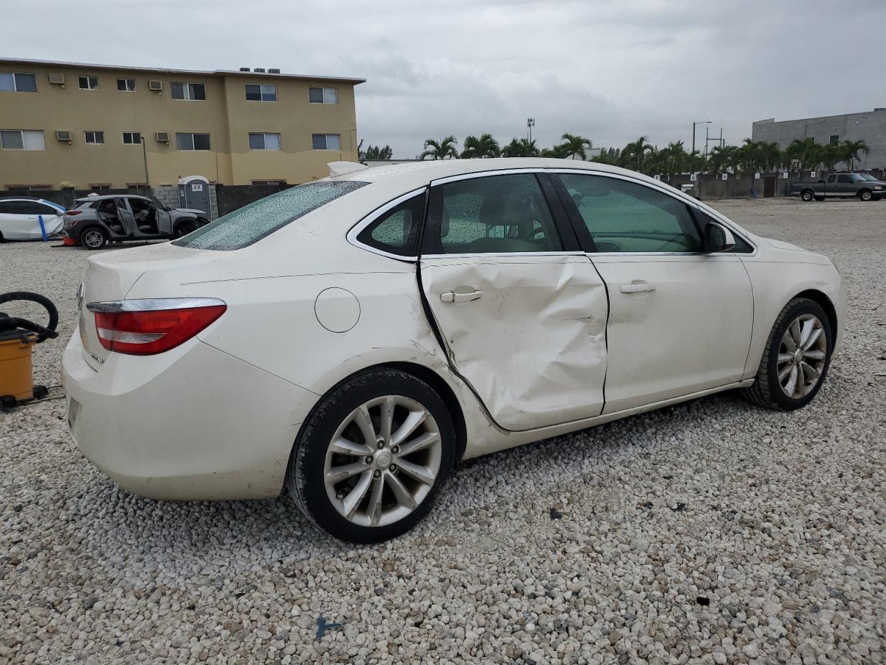 2015 Buick Verano - Image 3