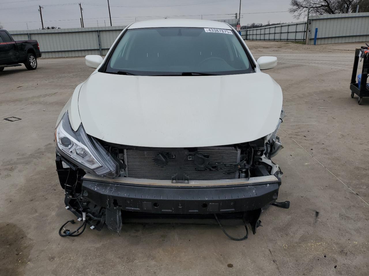 2017 Nissan Altima - Image 5