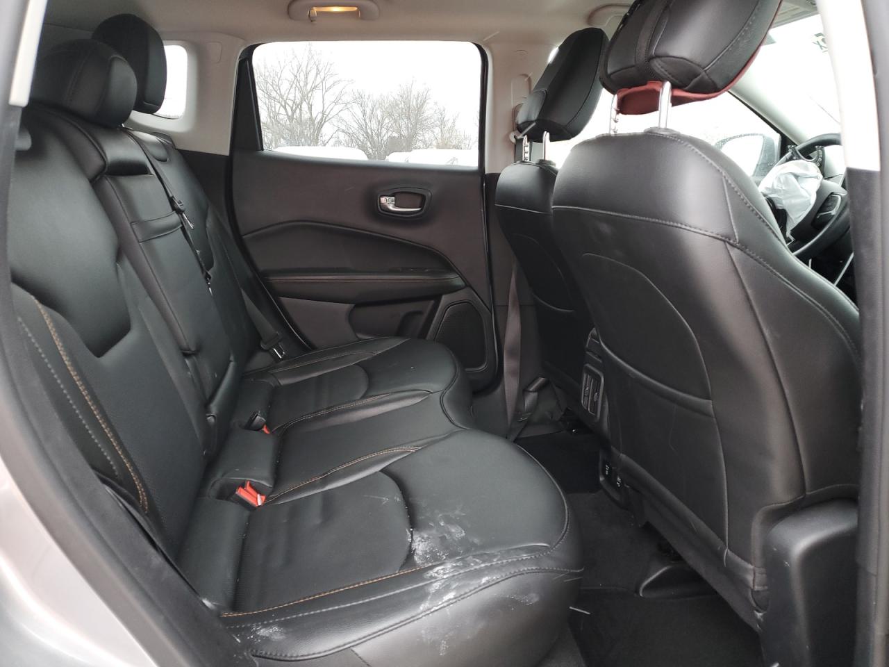 2019 Jeep Compass - Image 11
