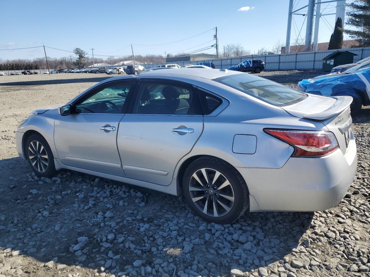 2014 Nissan Altima - Image 2