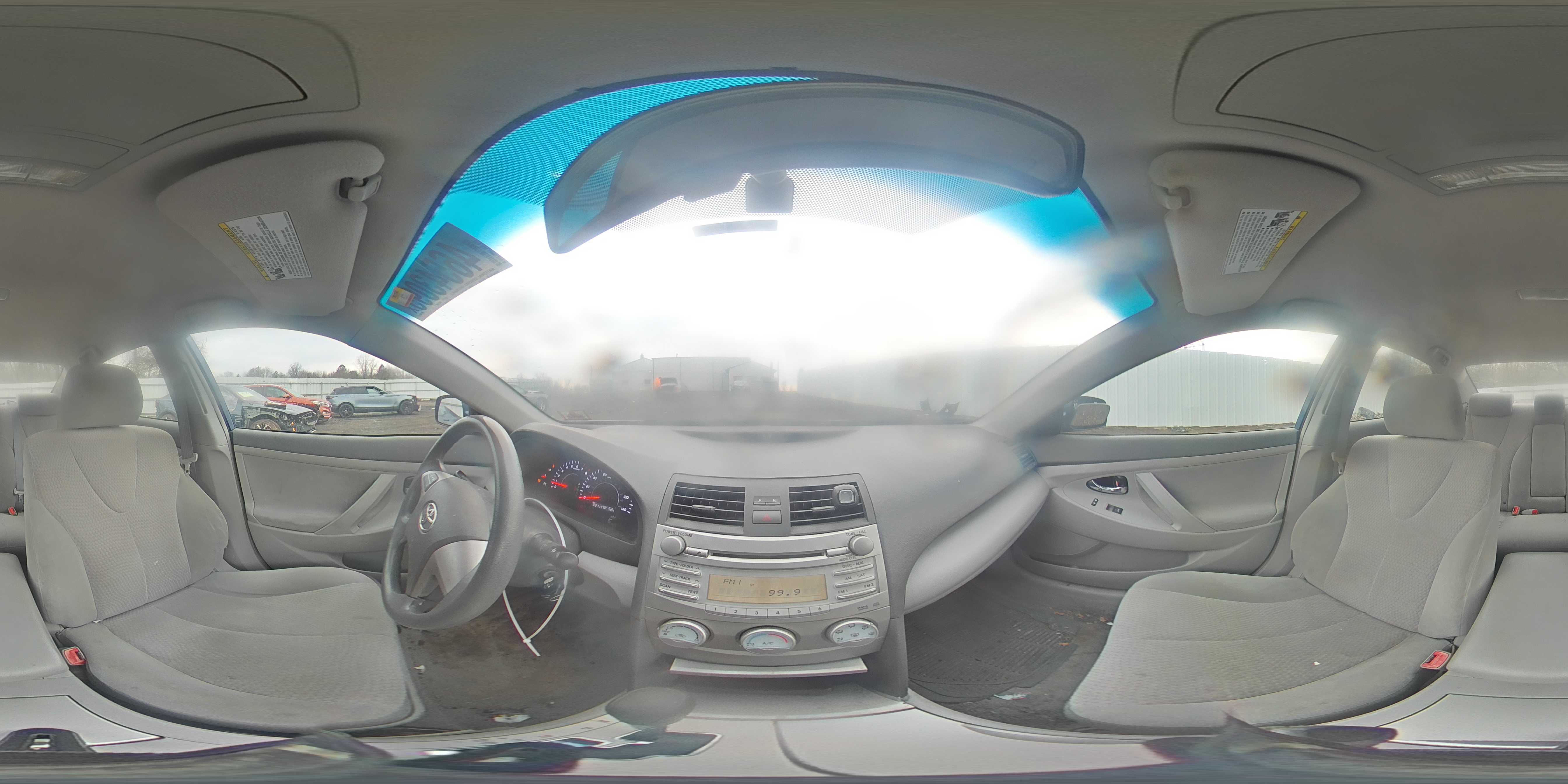 2010 Toyota Camry - Image 13