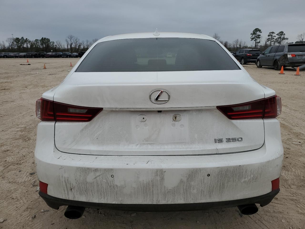 2014 Lexus IS - Image 6