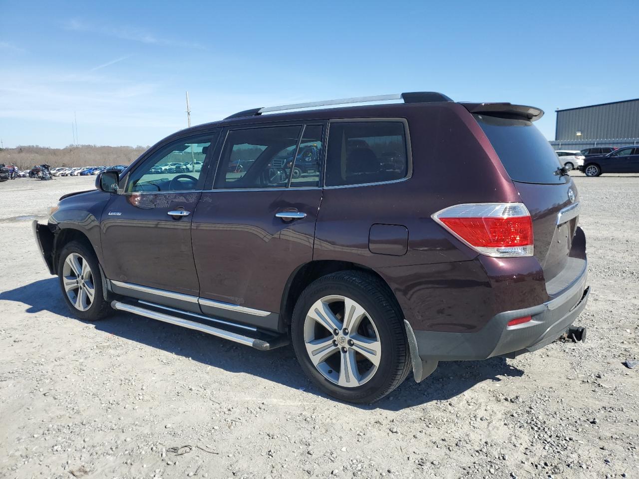 2013 Toyota Highlander - Image 2