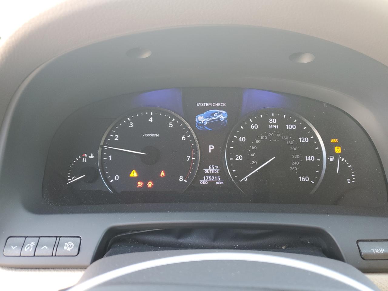 2014 Lexus LS - Image 9