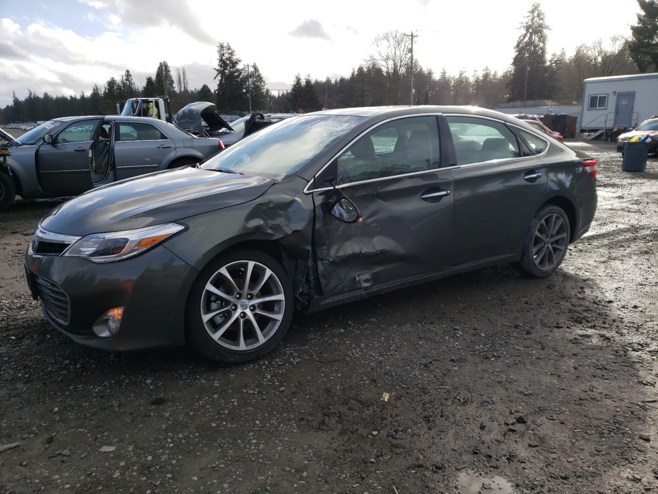 2014 Toyota Avalon - Image 1
