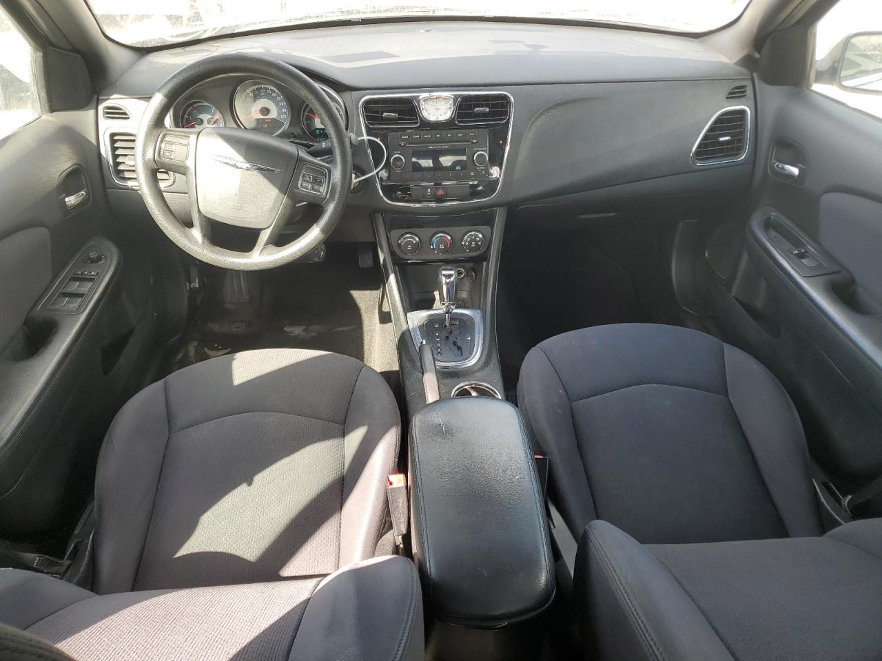 2012 Chrysler 200 - Image 8