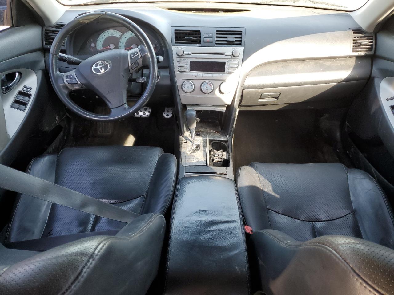 2011 Toyota Camry - Image 8